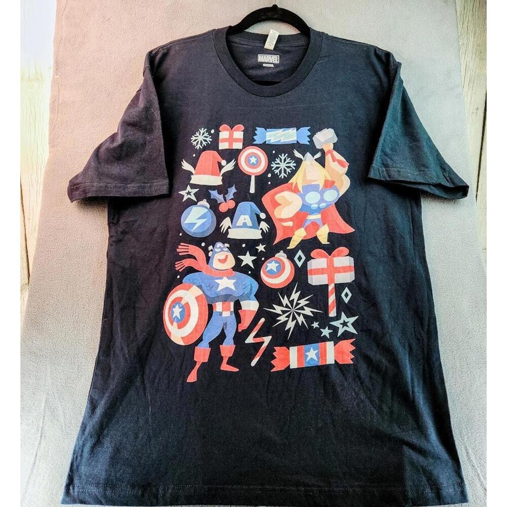 Marvel Avengers Thor & Captain America Holiday Collage Graphic T-Shirt Men’s